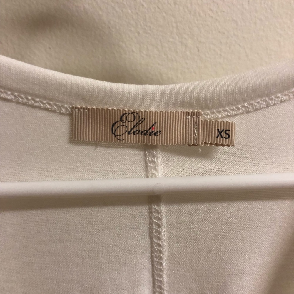 White top - Picture 2 of 3
